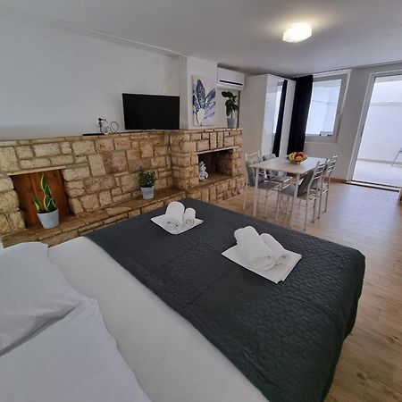 דראמליי Apartments Niko מראה חיצוני תמונה
