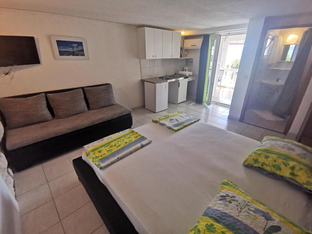 דראמליי Apartments Niko מראה חיצוני תמונה