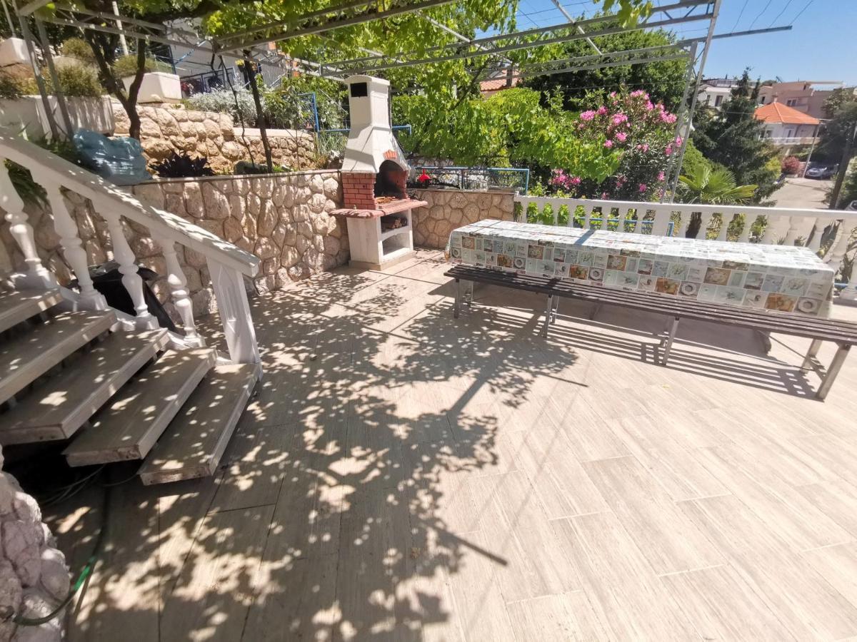 דראמליי Apartments Niko מראה חיצוני תמונה