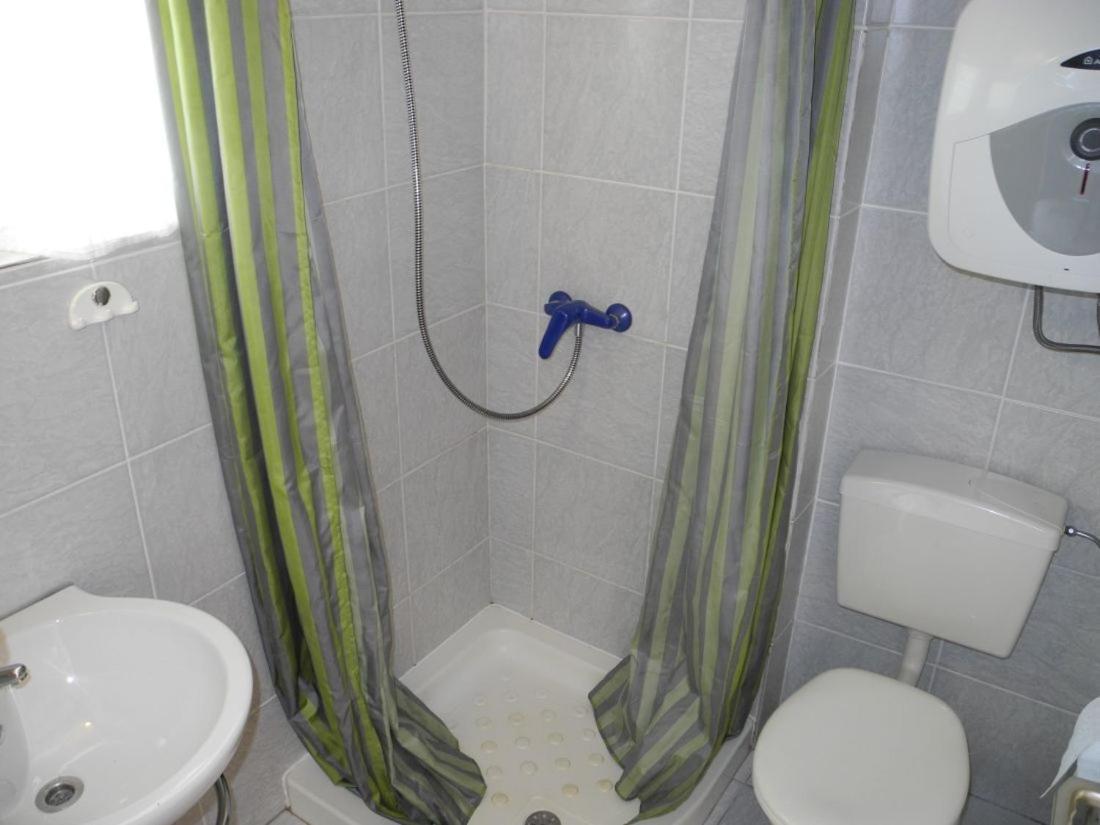 דראמליי Apartments Niko מראה חיצוני תמונה
