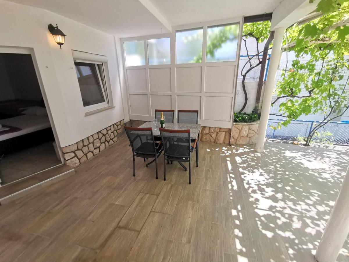 דראמליי Apartments Niko מראה חיצוני תמונה